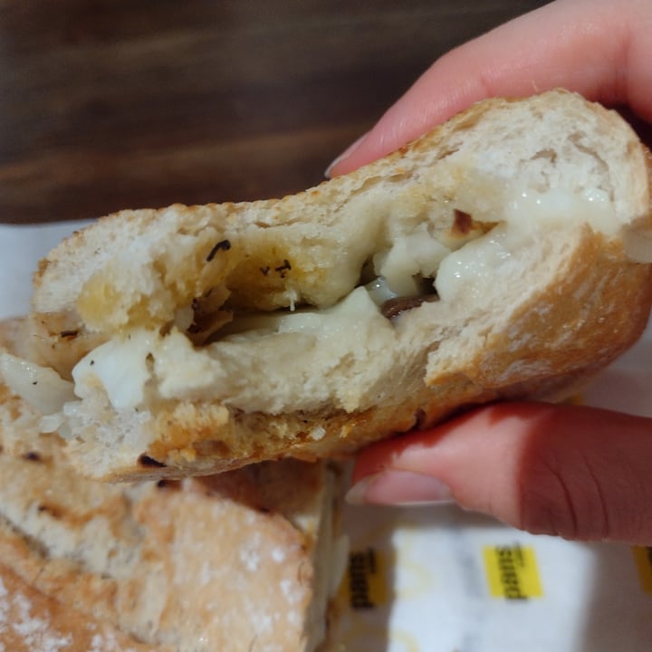review photo of PANS & COMPANY Bocadillo de heura y queso vegan shared by @csanjosbranco on 18 Dec 2021 - review