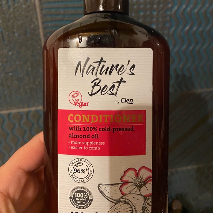 review photo of Nature’s best by cien Conditioner with 100% pressed almond oil shared by @evelina04 on 07 Apr 2022 - review