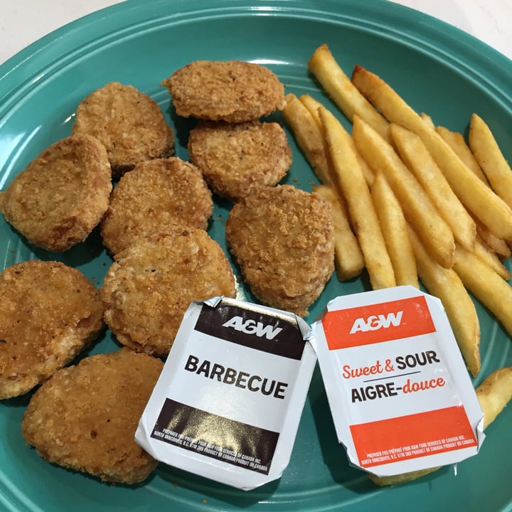 review photo of A&W Canada Plant Based Nuggets shared by @theveronikasimmons on 14 Dec 2019 - review