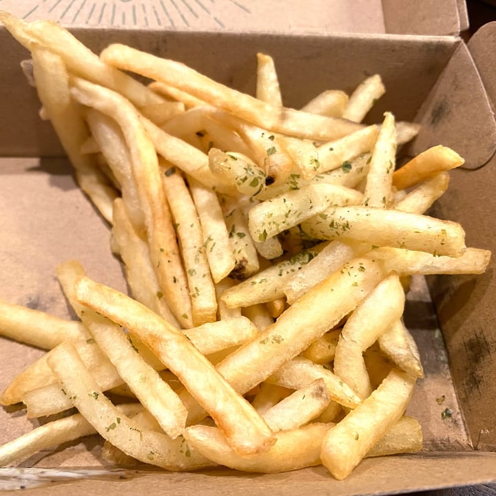 photo of VeganBurg Singapore Seaweed Fries shared by @lynnyap8888 on  12 Feb 2022 - review