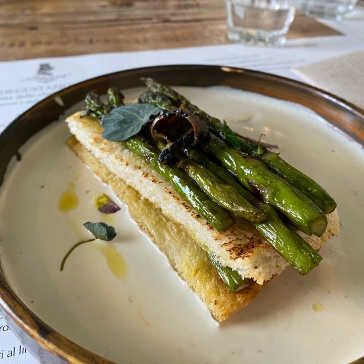 photo of Romeow Cat Bistrot Pan perdu agli asparagi shared by @michelavegan on  07 Sep 2022 - review
