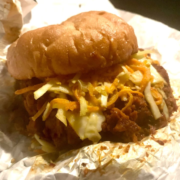 photo of The Hogtown Vegan on College pulled pork sandwich shared by @xdarrenx on  20 Nov 2020 - review