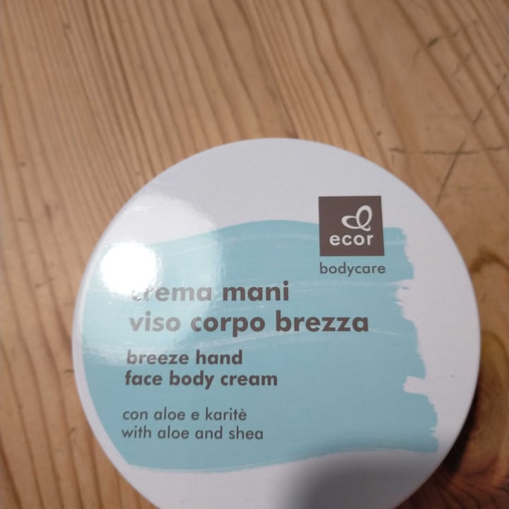 photo of Ecor Crema mani viso corpo brezza shared by @rosannamazzucco1 on  10 Oct 2021 - review