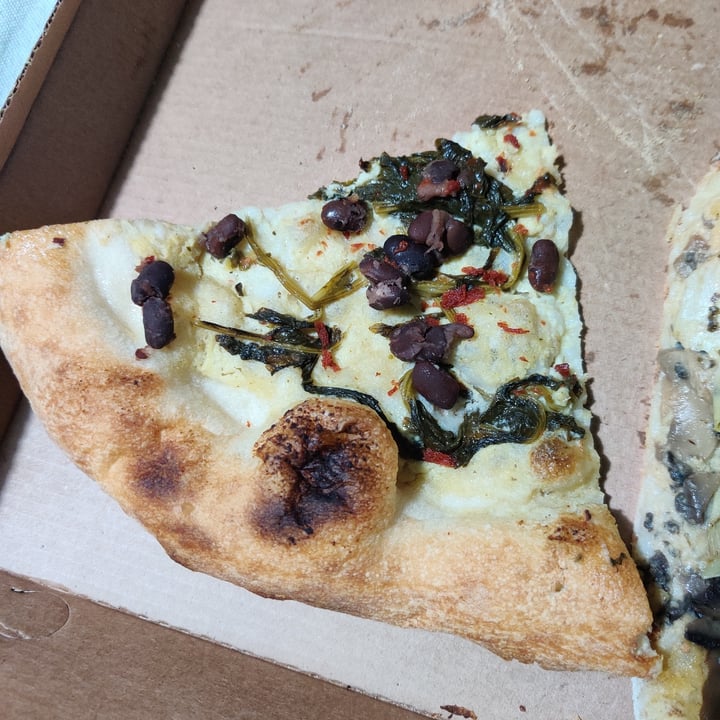 review photo of L'imprevisto pizzeria Pizza Impegno shared by @spiccio93 on 28 Mar 2022 - review