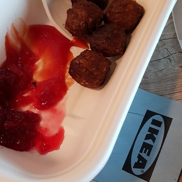 photo of IKEA Turin Polpette vegane shared by @cateveg on  27 Dec 2021 - review