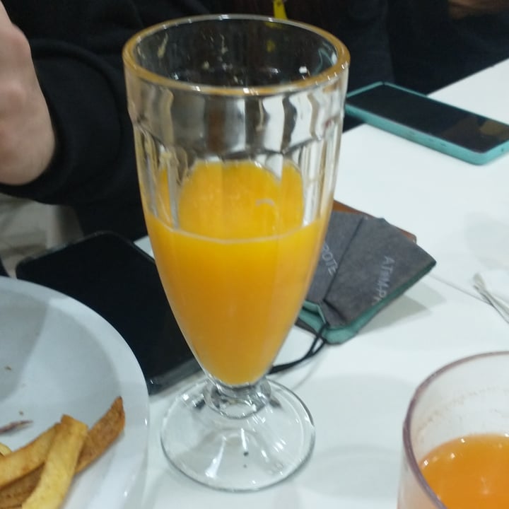 review photo of Loving Hut Microcentro Exprimido de naranja shared by @unpatomas on 03 Nov 2021 - review