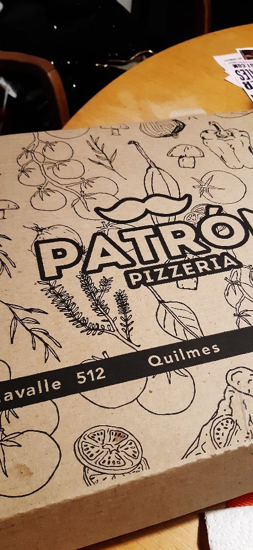photo of Pizzeria Patrón Pizza Romana con Faina shared by @pablo on  02 Sep 2019 - review