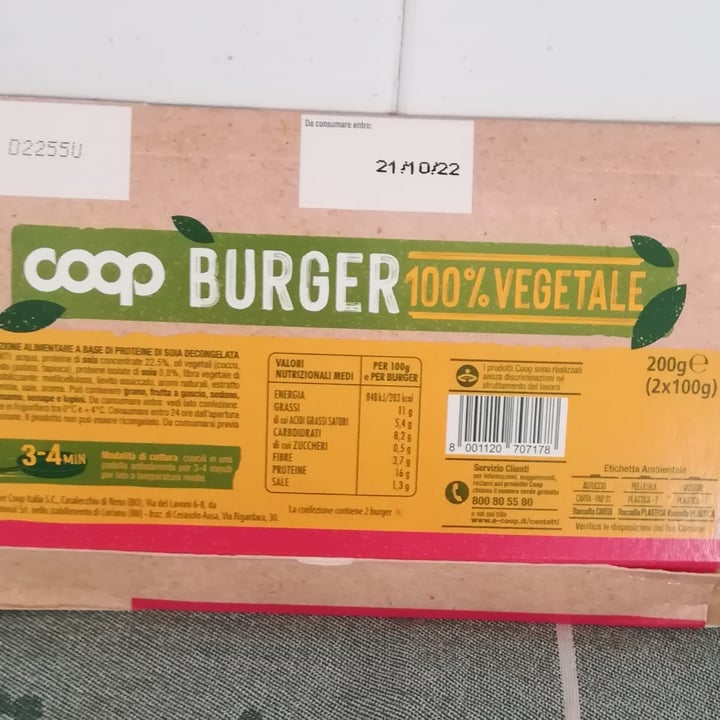 photo of coop burger vegetale shared by @creuzadema on  10 Oct 2022 - review