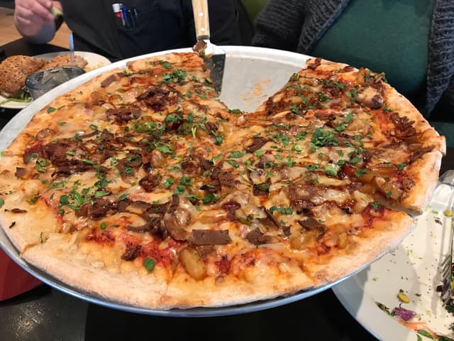 Photo of the dish “Vegan Pineapple and Pulled Pork Pizza”