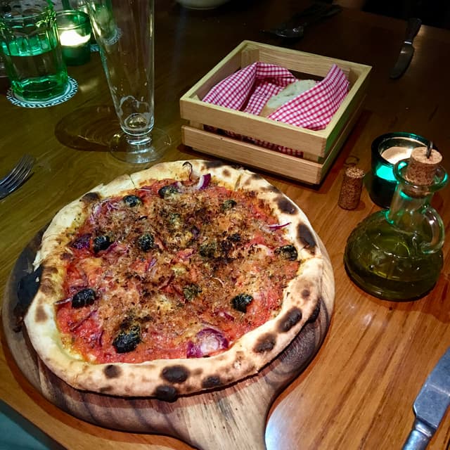 菜肴“Veganized: Pizza Origanata”的照片