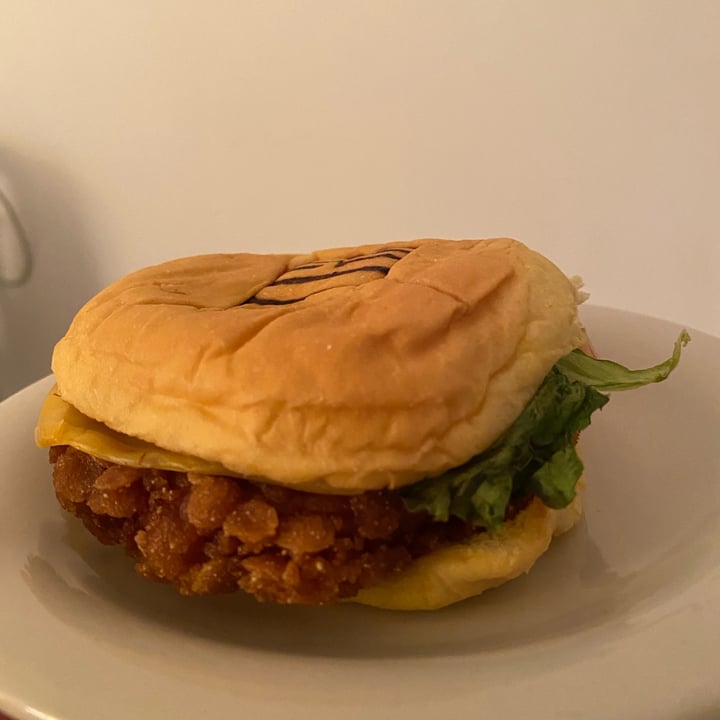 review photo of The Good Burger Vegan Burger shared by @goudieeiduog on 16 Oct 2022 - review