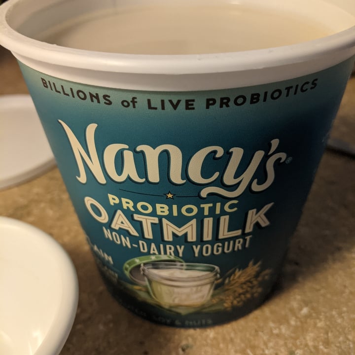 photo of Nancy's Yogurt Probiotic Oatmilk Non-Dairy Yogurt Plain shared by @jayvgn on  06 Dec 2021 - review