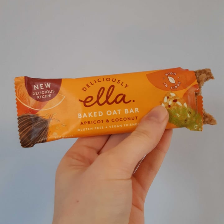 photo of Deliciously Ella Baked Oat Bar Apricot & Coconut shared by @sophiemartin57 on  19 Jan 2021 - review