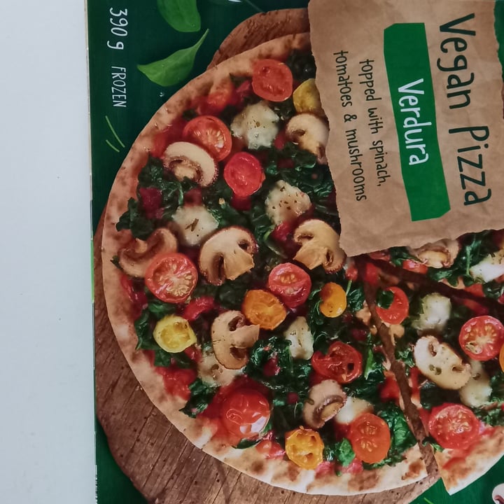 photo of Vemondo  Vegan Pizza Bruschetta shared by @silvi56 on  24 Jun 2022 - review