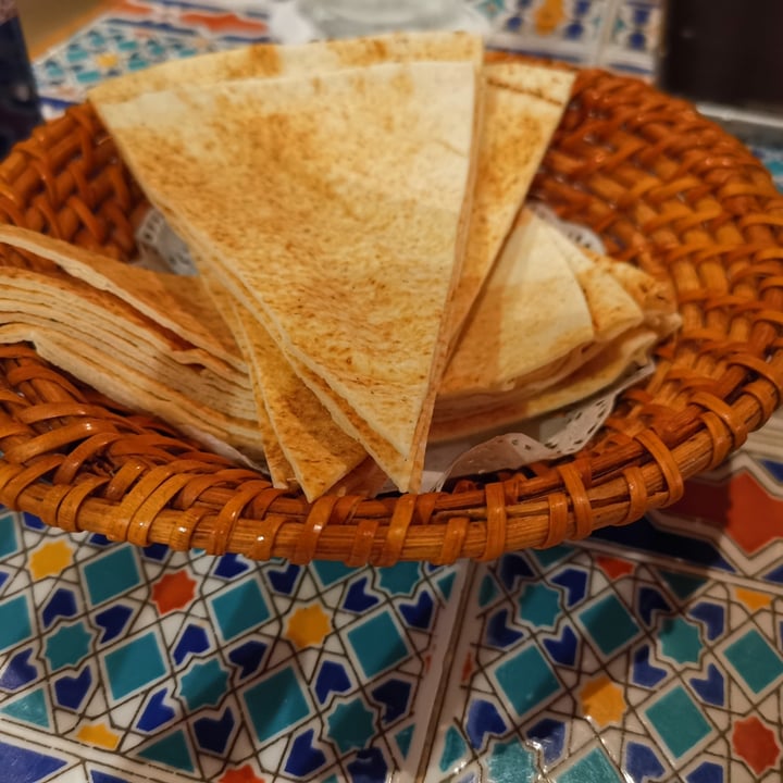 photo of Kazbar Zaatar bread shared by @ananelia on  26 Nov 2020 - review