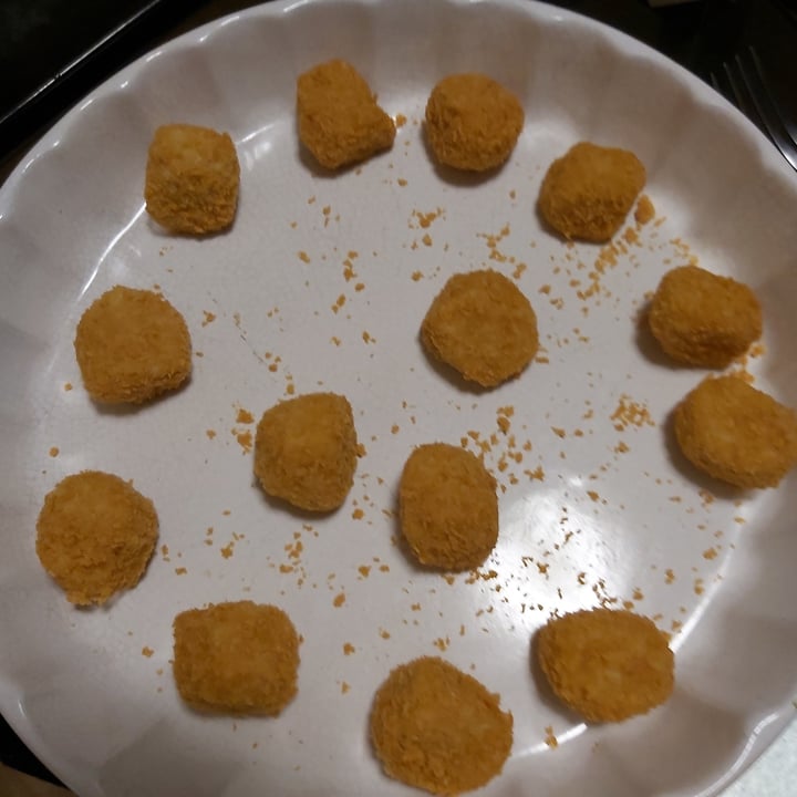 photo of Earth Chickenless cheese balls shared by @lotuspond on  25 Sep 2021 - review