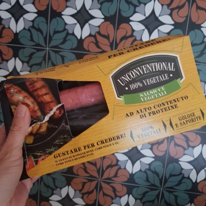 photo of Unconventional Salsicce Vegetali - Sausages shared by @crimo on  09 Jun 2022 - review