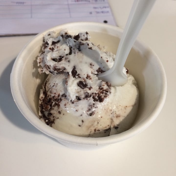 photo of Unframed Ice Cream Mint Choc Chip shared by @sylvacharm on  19 Sep 2021 - review