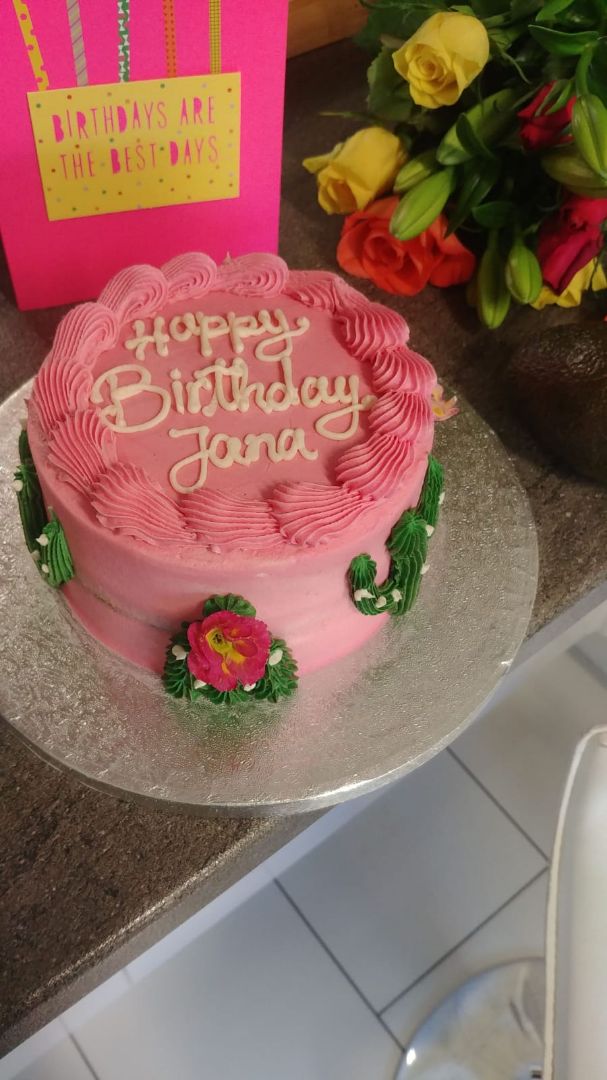 review photo of Vida Bakery Vegan carrot cake shared by @janarue on 23 Mar 2019 - review