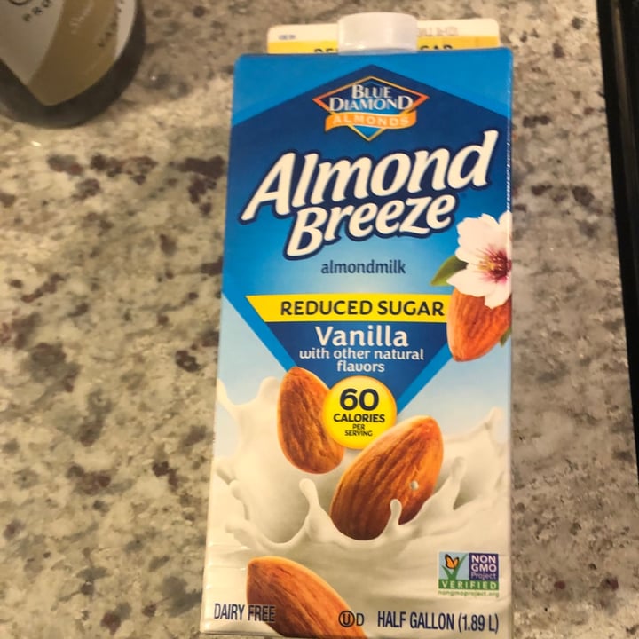 photo of Blue Diamond Unsweetened Vanilla Almond Milk shared by @cannonball on  14 Dec 2020 - review