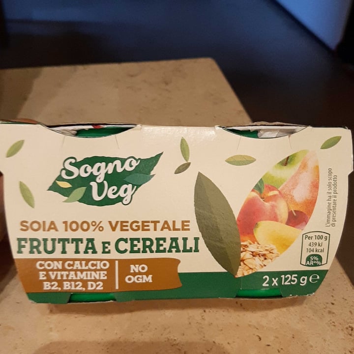 photo of Sogno veg Yogurt frutta e cereali shared by @patrizia123456789 on  28 Jul 2022 - review