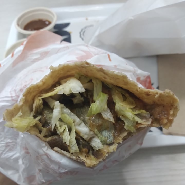 photo of Holy Plants Burrito estelar shared by @veganaenlima on  31 Dec 2021 - review