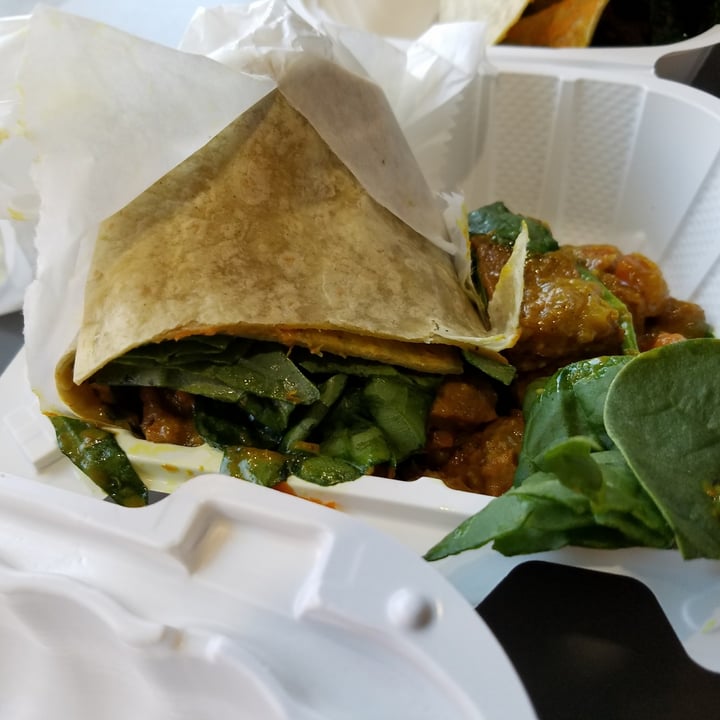 photo of THE LAND of KUSH Curry Chicken Wrap shared by @navnismehta on  21 Jun 2021 - review