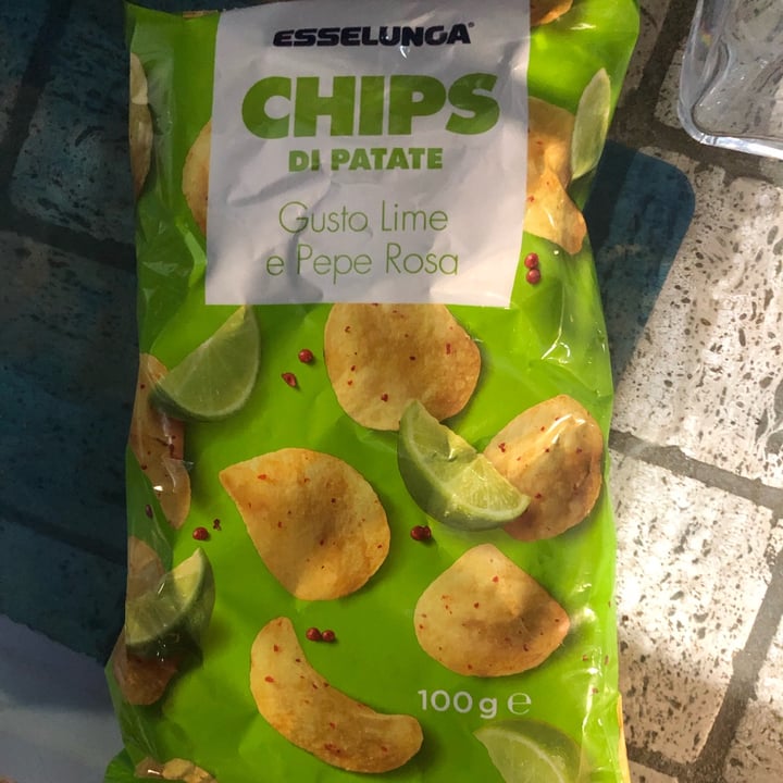 photo of  Esselunga Chips di patate lime e pepe rosa shared by @mutande3 on  31 Dec 2021 - review