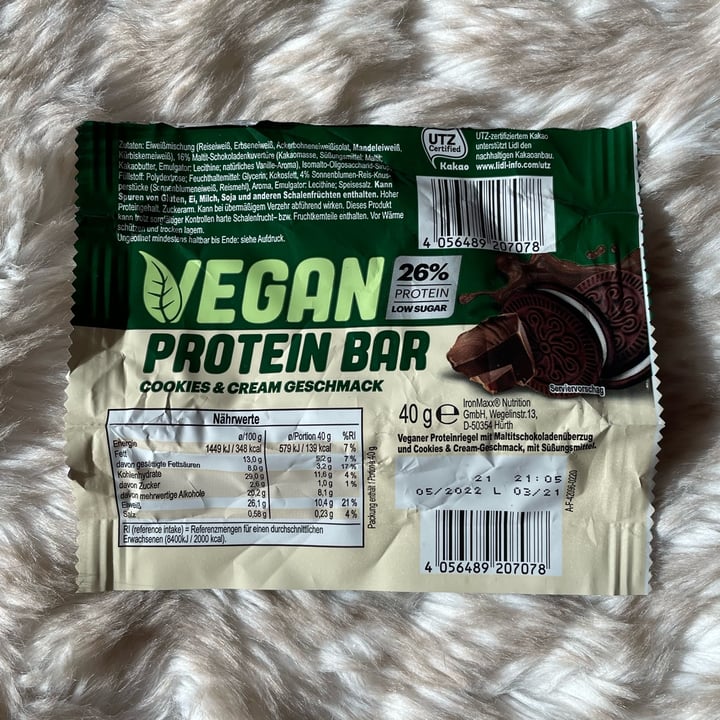 photo of IronMaxx Protein Bar Cookies & Cream shared by @minmarmag on  22 Feb 2022 - review