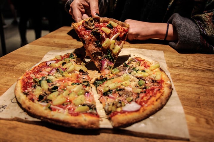 review photo of Blaze Pizza Blaze Build Your Own Vegan Pizza shared by @athena on 06 Feb 2019 - review