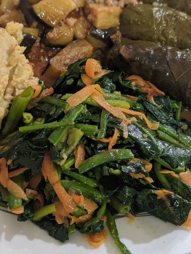 「Spinach and Carrot Salad」の料理の写真