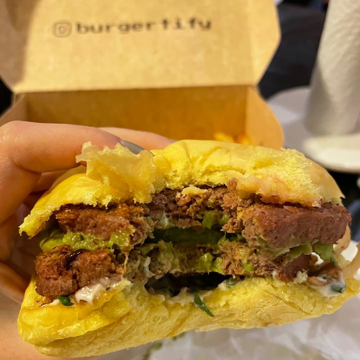 photo of Burgertify Hamburguesa Notyoshi shared by @unavegana on  29 May 2021 - review