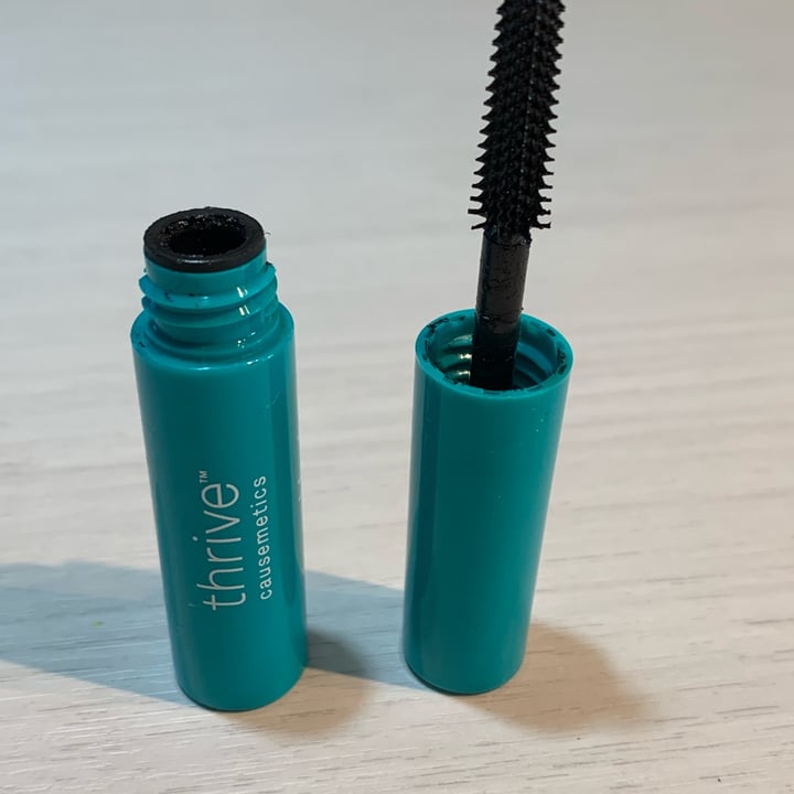 photo of Thrive Causemetics Liquid Lash Extentions Mascara shared by @belleflen02 on  03 Dec 2021 - review