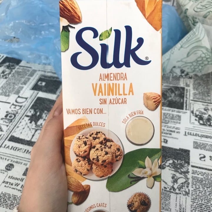 review photo of Silk Leche de Almendra sabor Vainilla Sin Azúcar shared by @micaelacardoso on 09 May 2022 - review