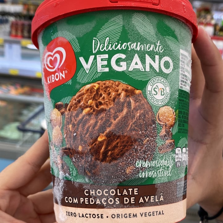 photo of Kibon  Chocolate com Pedaços De Avelã shared by @wcvic on  31 Dec 2021 - review