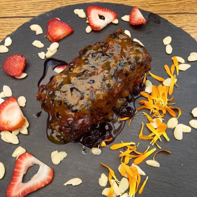 菜肴“Brownie choco frutilla”的照片