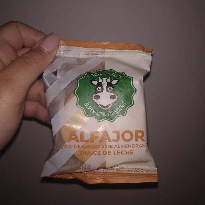 photo of Felices Las Vacas Alfajor Maicena shared by @vegan2332 on  29 Mar 2021 - review