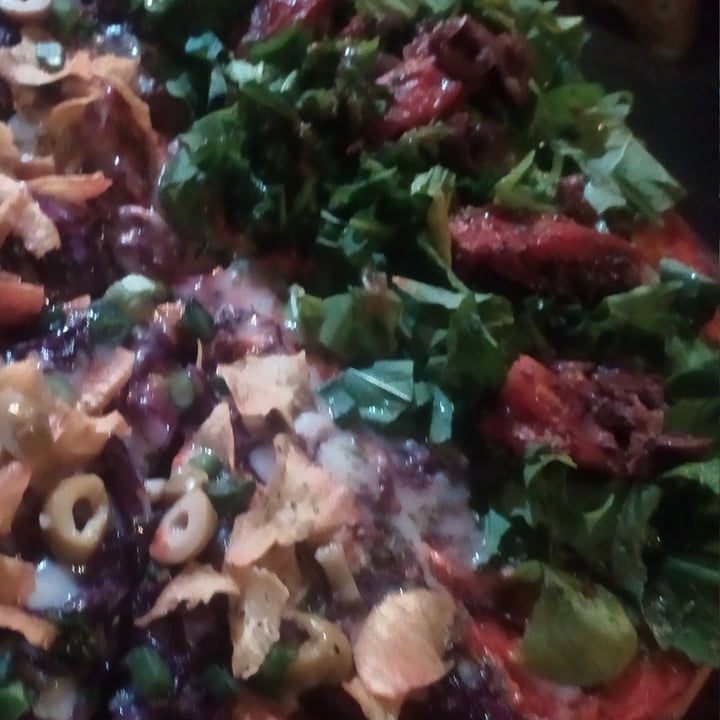 review photo of Barrio Brujo Pizza de rúcula shared by @soyfeminati on 30 Aug 2021 - review