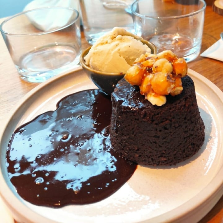 photo of Mildreds Camden Faux-rerro fudge cake shared by @alecasse on  14 Dec 2021 - review