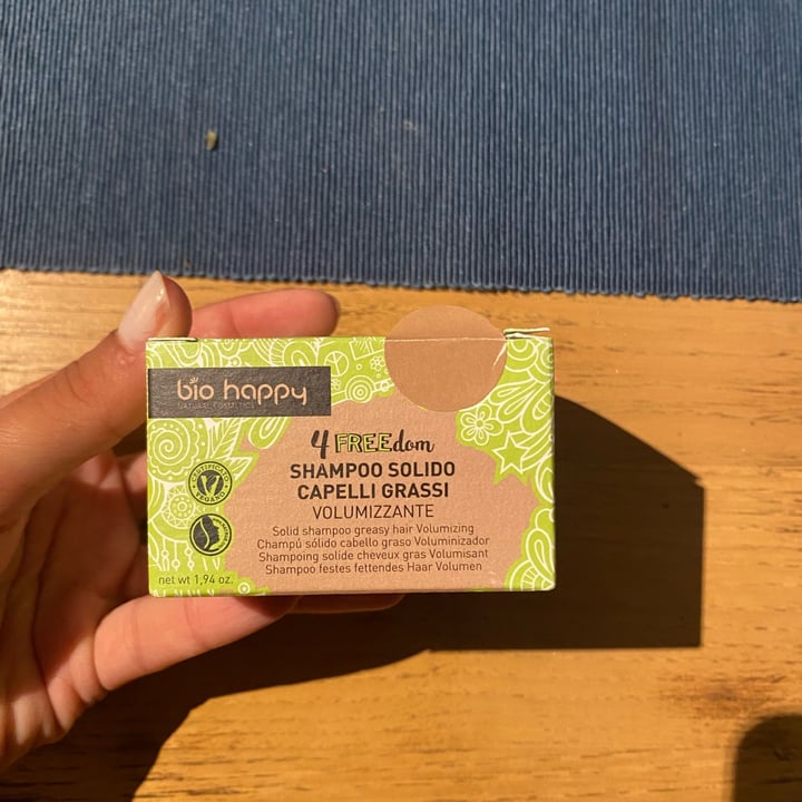 review photo of Bio Happy Shampoo solido capelli grassi volumizzante shared by @carol9 on 14 Sep 2022 - review
