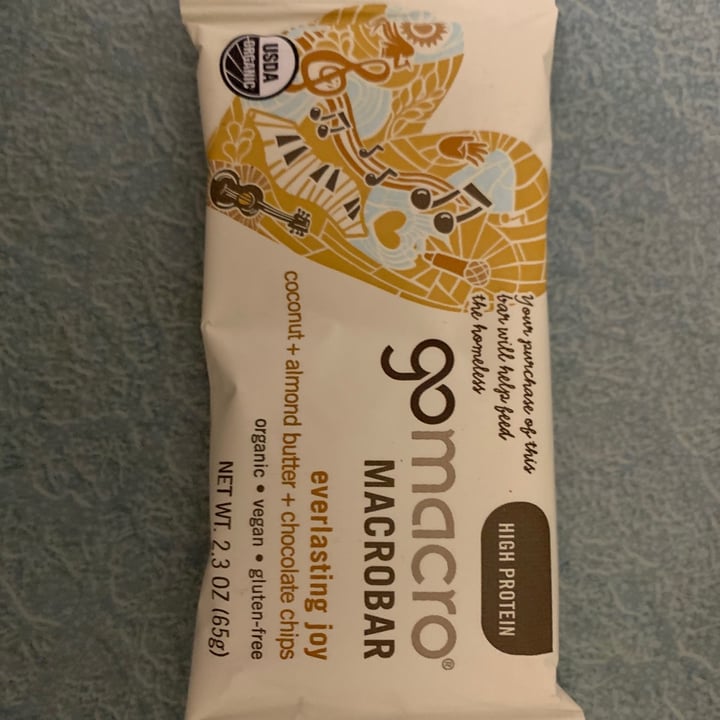 photo of GoMacro Everlasting Joy - Coconut + almond butter + chocolate chip bar shared by @kathysumie on  20 May 2020 - review