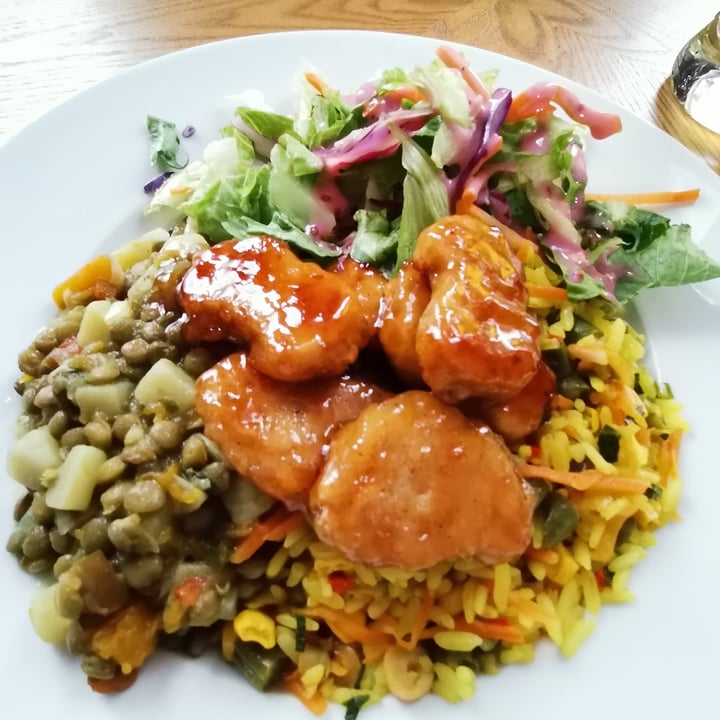 photo of Gardein Mandarin Orange Crispy Chick’n shared by @dresveg on  04 Jul 2021 - review