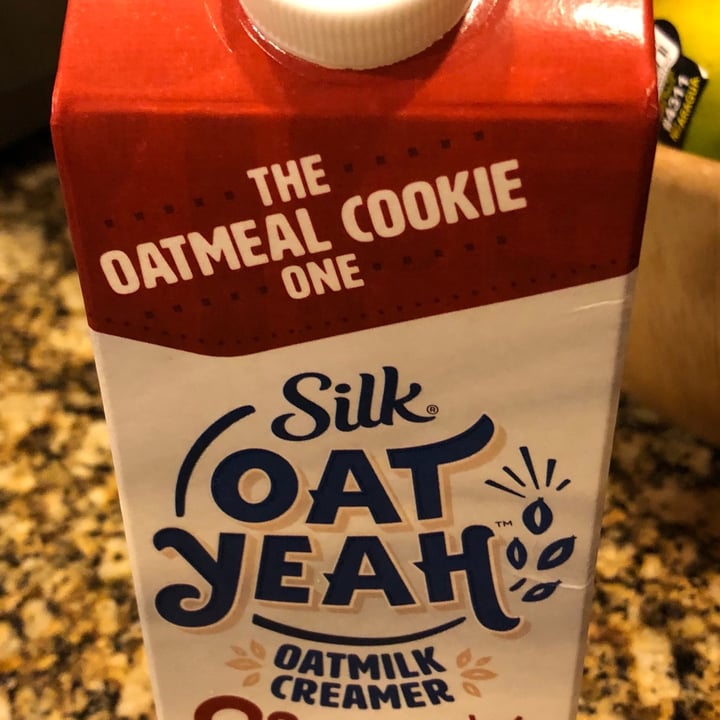 review photo of Silk Oat Yeah Oatmilk The Plain One shared by @anieves on 27 May 2020 - review