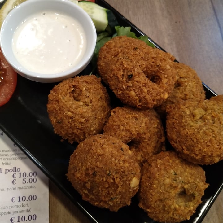 photo of La Casa Siriana Falafel shared by @emmaboz on  28 May 2022 - review