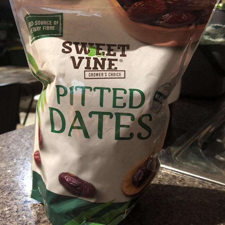 photo of Sweet Vine Pitted Dates shared by @min24 on  13 Jun 2021 - review