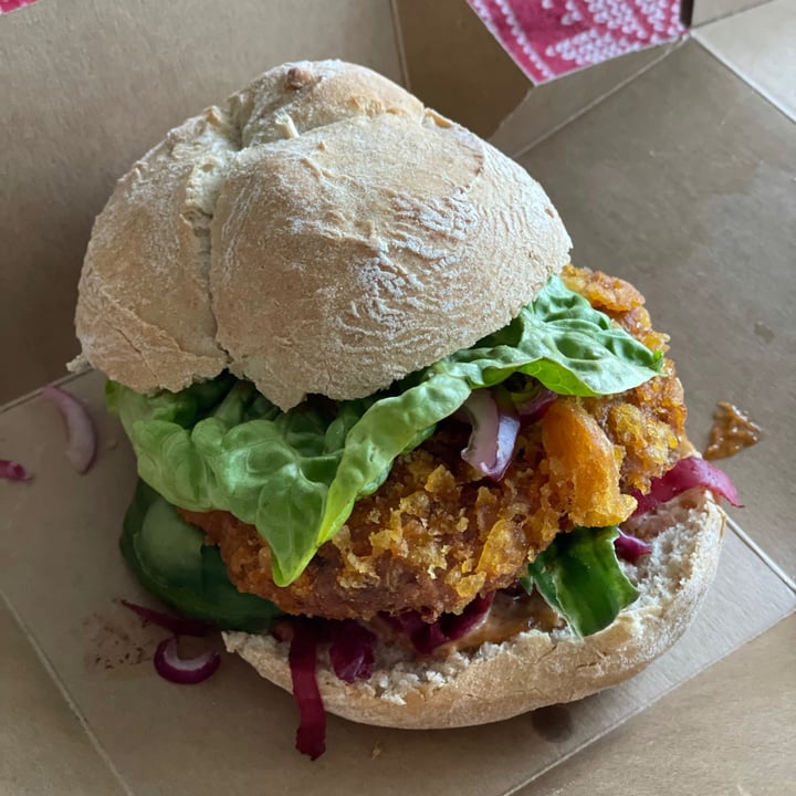 review photo of Gys Chickenlike burger shared by @bya on 02 Feb 2021 - review