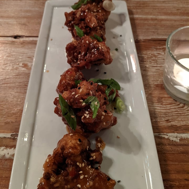 photo of MeeT in Gastown Sweet Chili Caulifower shared by @mdsingleton on  25 Nov 2021 - review