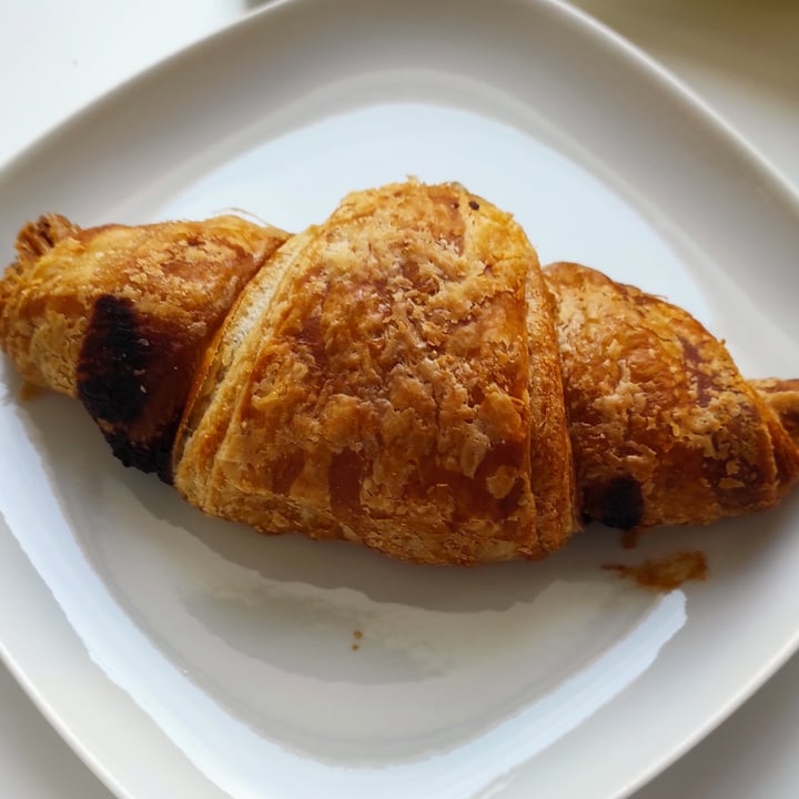 photo of Plant Base Croissant & Cappuccino shared by @veganjumjum on  26 Oct 2021 - review