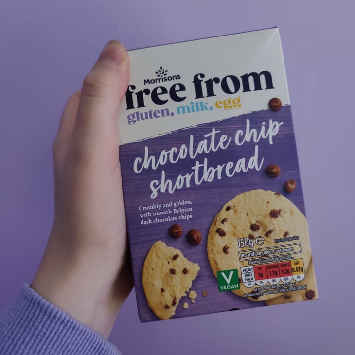 review photo of Morrisons chocolate chip shortbread shared by @rutheen on 18 Nov 2022 - review