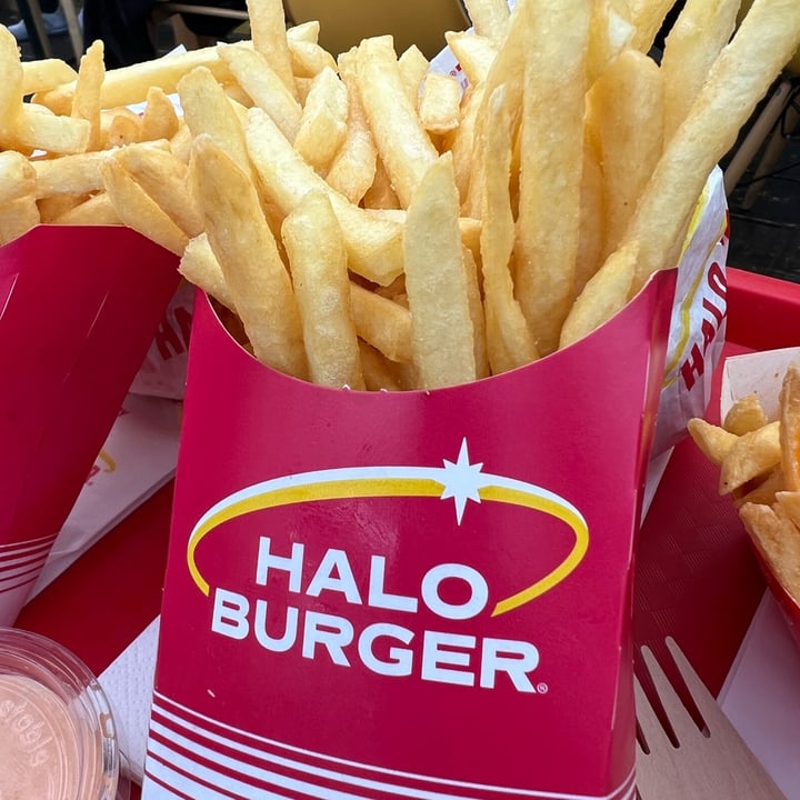 photo of Halo Burger Signature Fries shared by @rikesh on  10 Sep 2022 - review